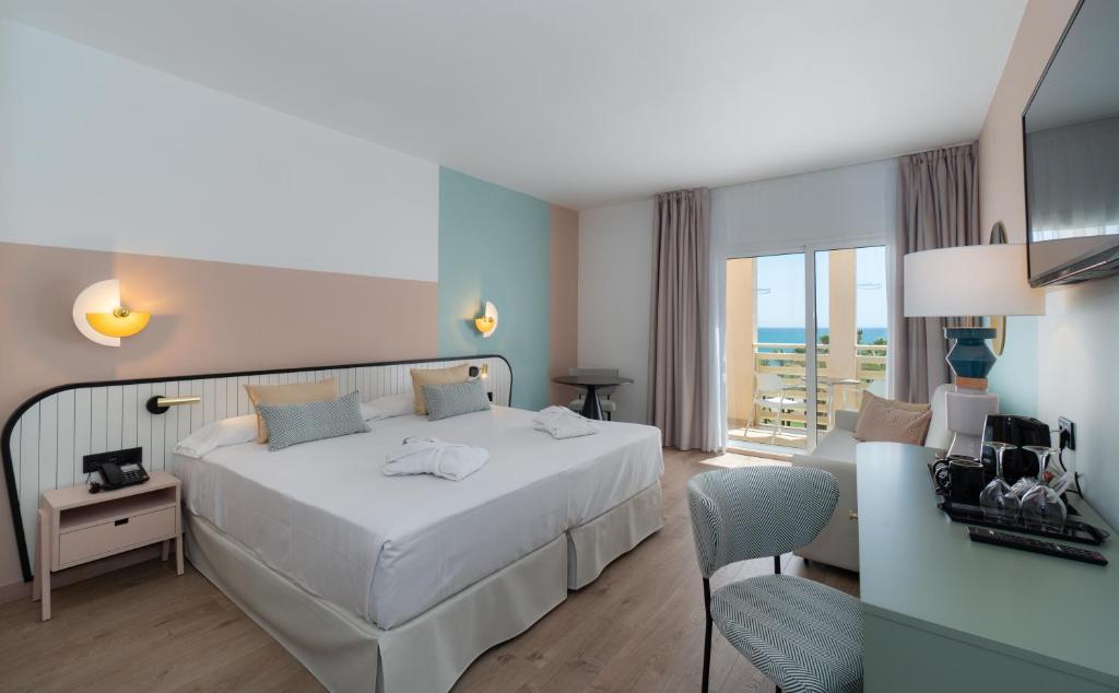 Medplaya Hotel Pez Espada — Hotel rooms in Torremolinos, Andalusia