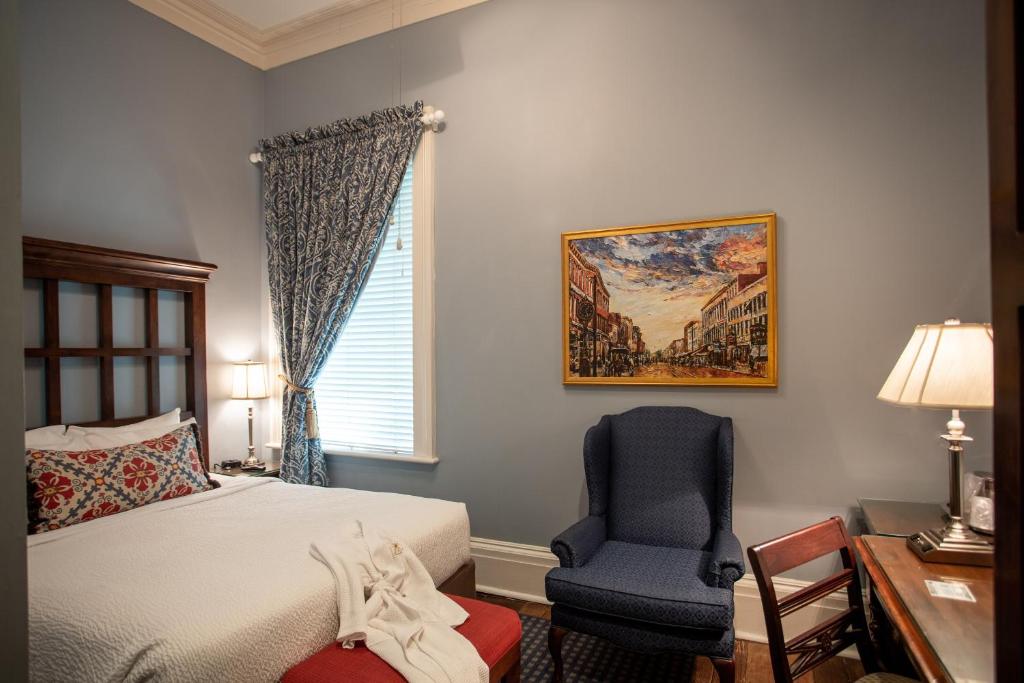 The Marshall House photo