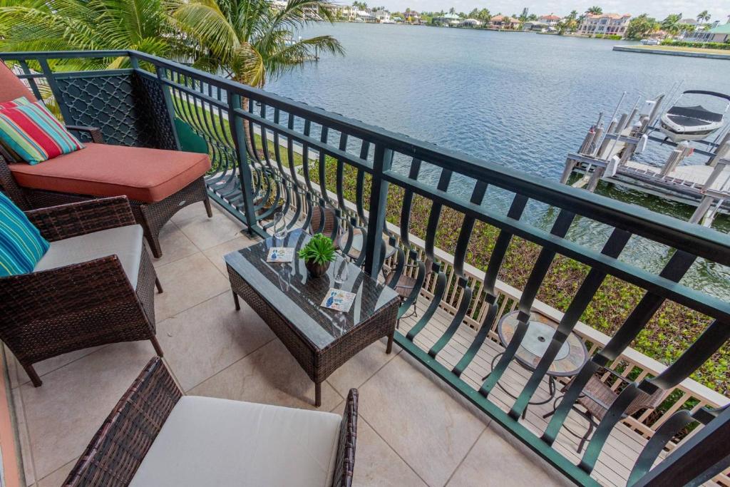 Sausalito of Vanderbilt Beach — Hotel in Naples (FL)