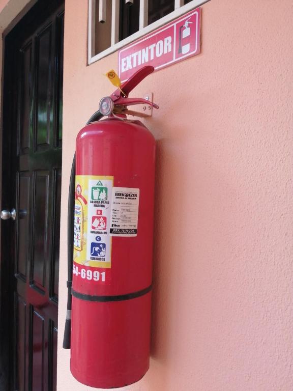 Hostal Mariella photo