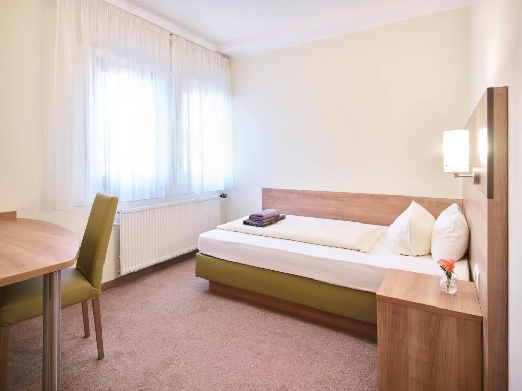 Portofino, Hotel in Bonn