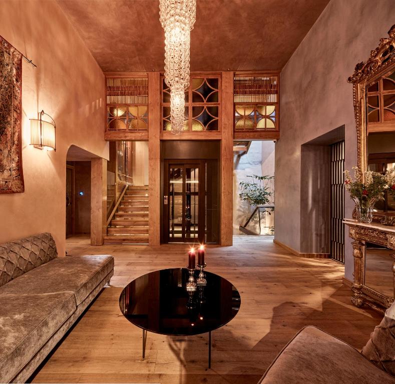 Domus Renier Boutique Hotel - Historic Hotels Worldwide フロント・ロビー