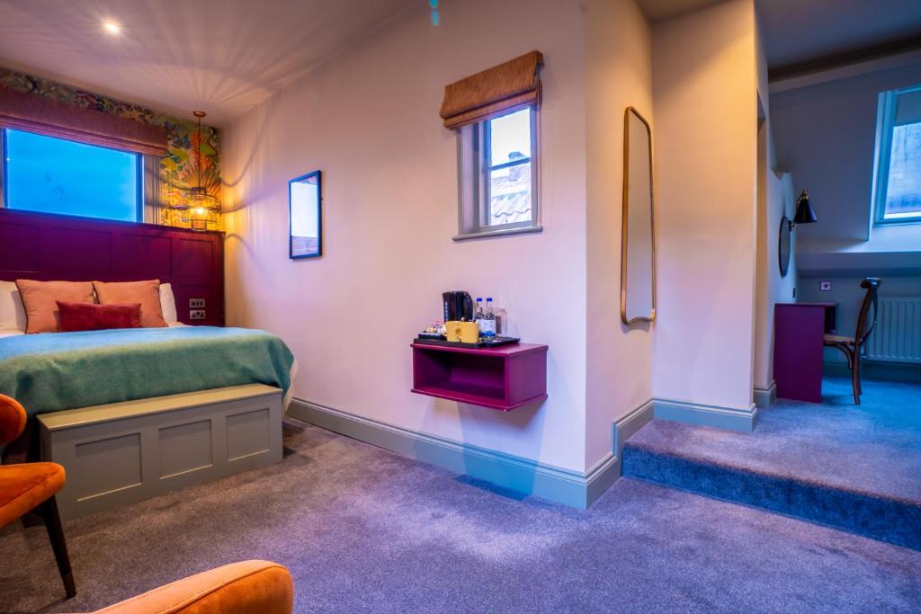 The Crown Hotel photo
