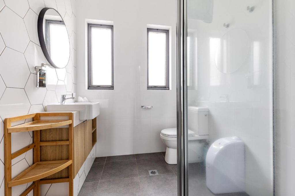 Civic Apartments photo