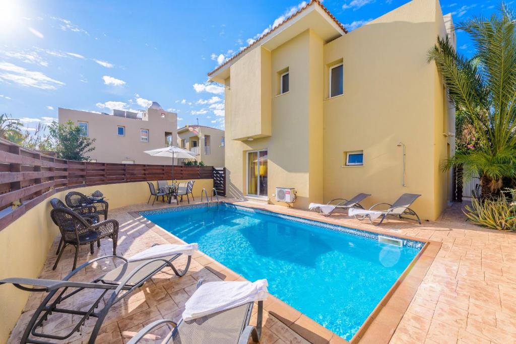 Sirena Bay Villa — Hotel in Protaras