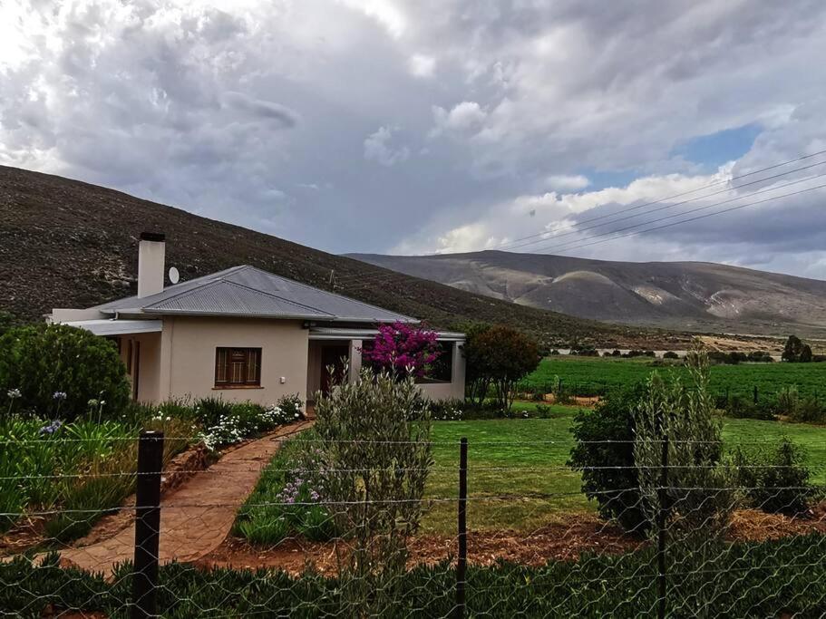 King Manor, McGregor