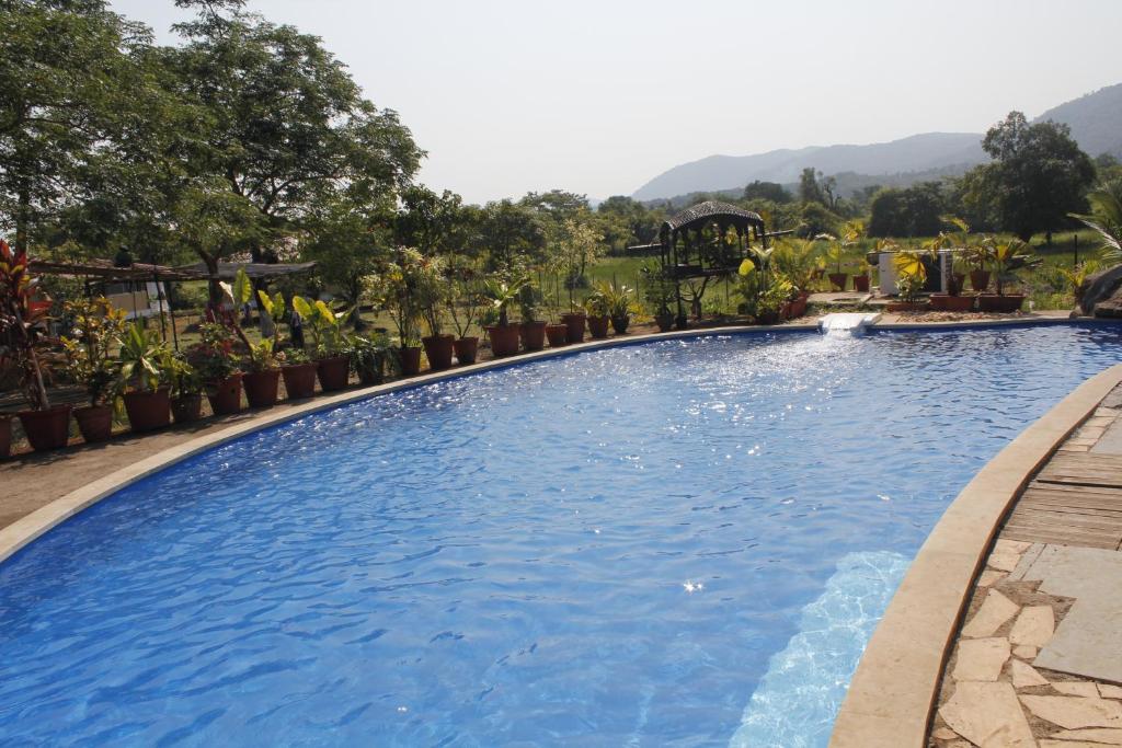 JenJon Wood County Phansad Alibaug photo