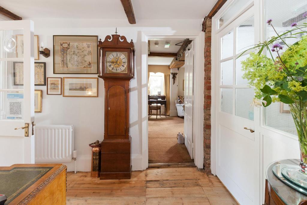 The Old House Guest House photo