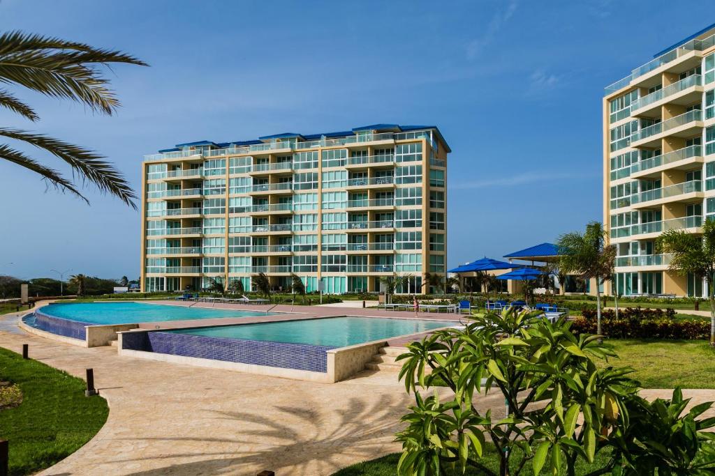 Entrance, Blue Residences in Noord