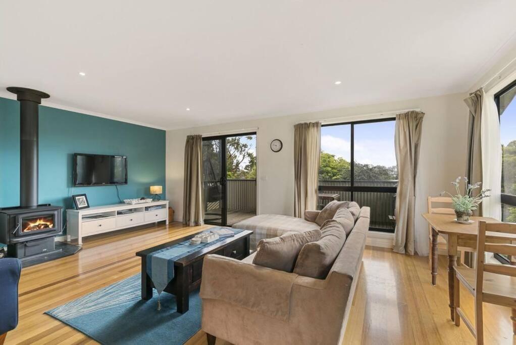 Phillip Island Time - Large home with self-contained apartment sleeps 11 photo