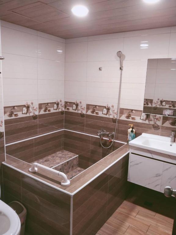 Zhiben hotspring Heping Guesthouse photo