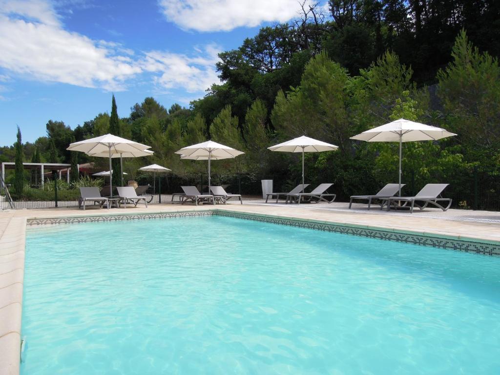 スイミングプール