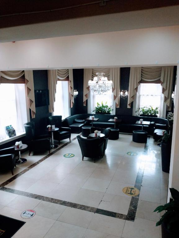 Lobby, Edward Hotel - Paddington in London