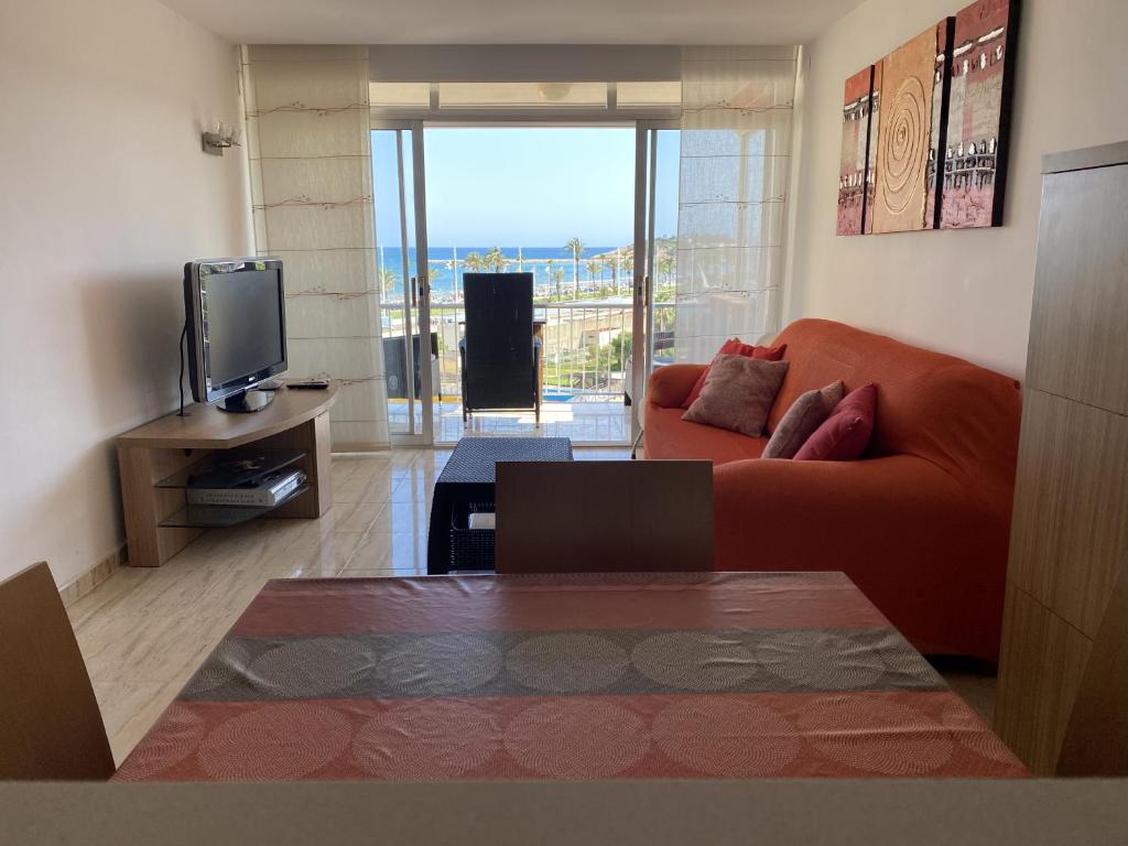 SUN AND BEACH LOVER LA PINEDA XXX - 1