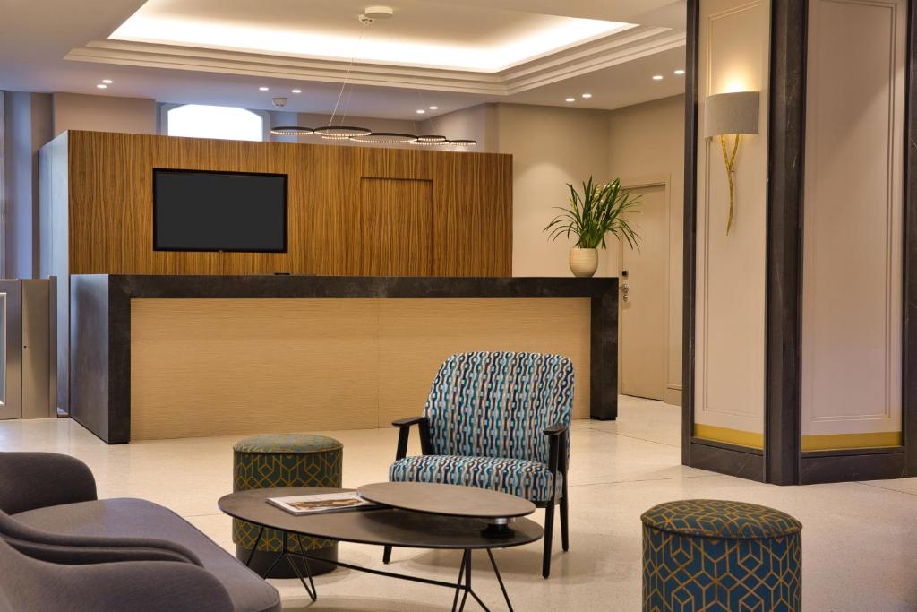 フロント・ロビー