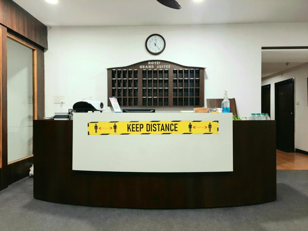 Hotel Grand Suites photo