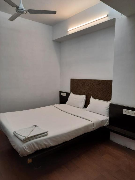 Hotel Grand Suites photo