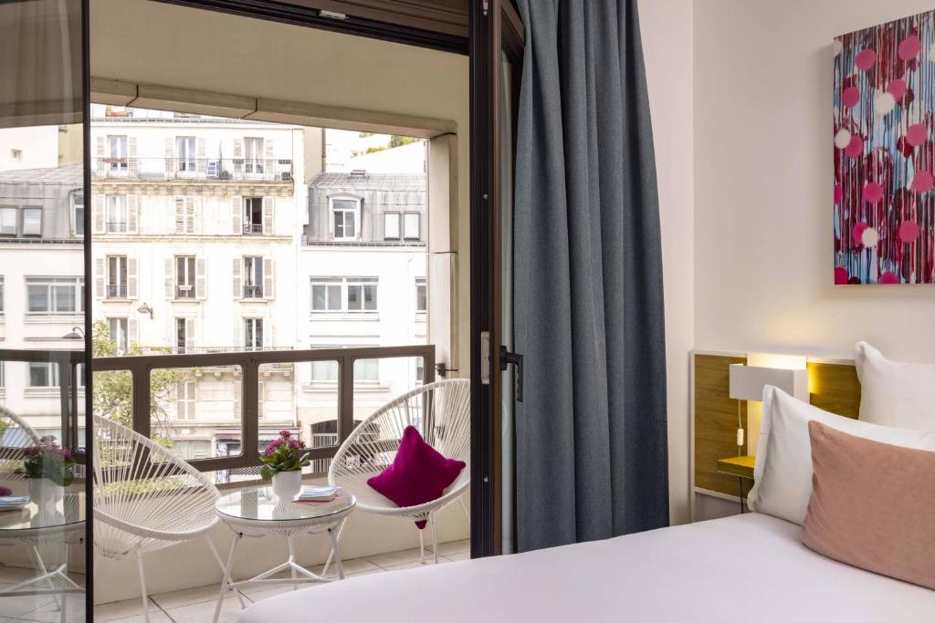 Hotel Paris Louis Blanc - 3