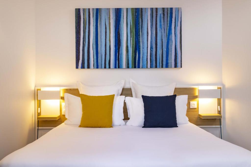 Hotel Paris Louis Blanc - 4