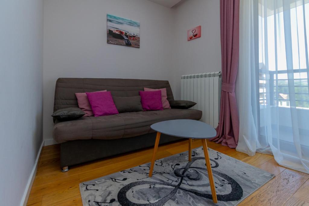 Time Out VR 14 apartman photo