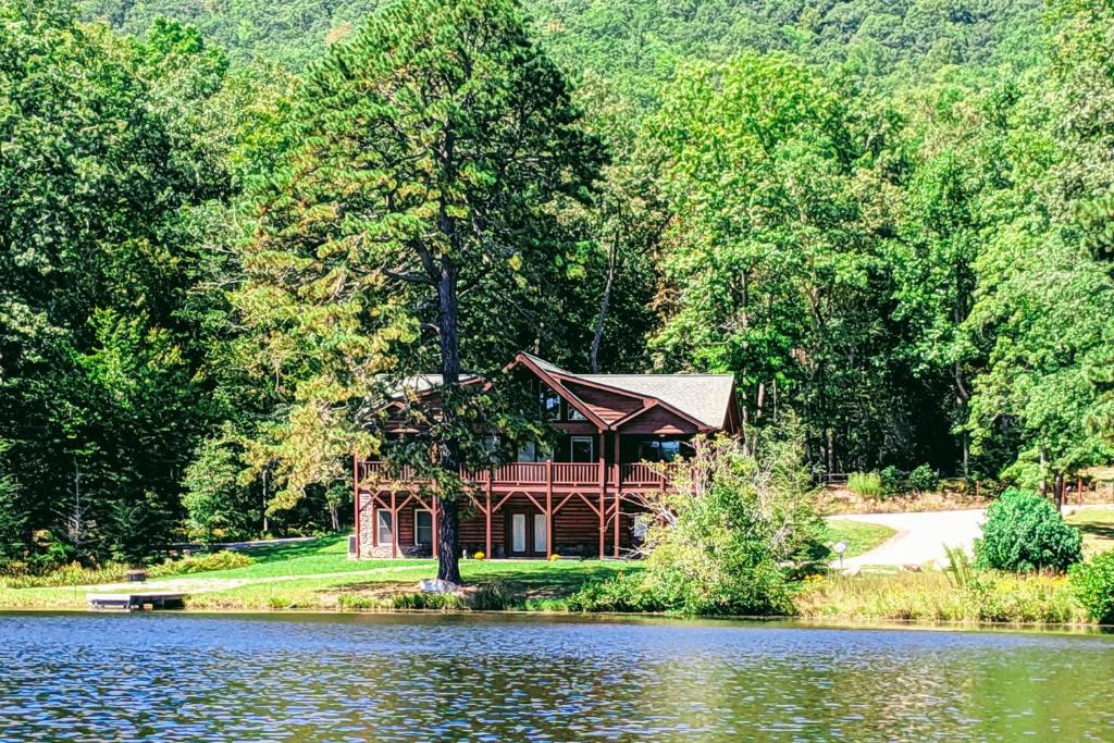 Canoe Landing, Maggie Valley
