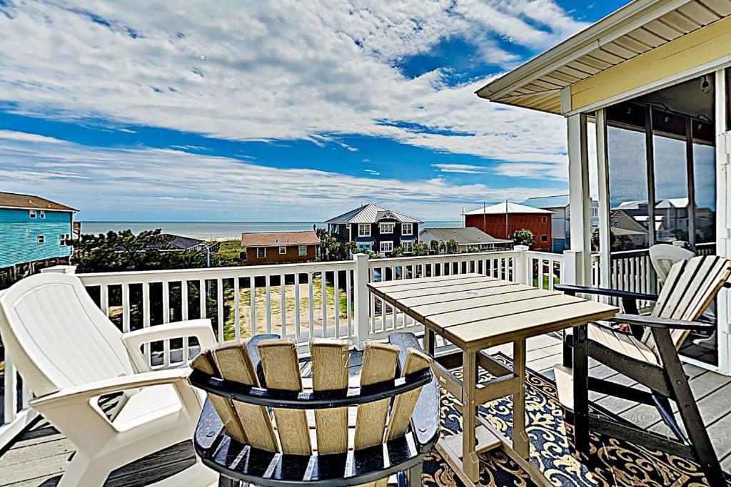 The Tiki Hut, Ocean Isle Beach