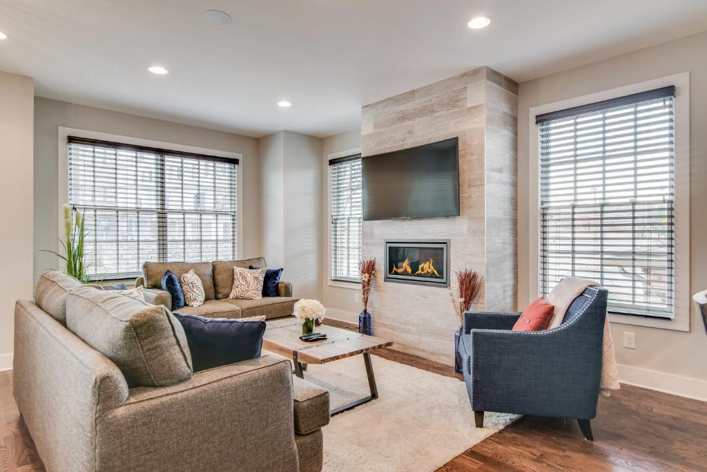 The Gulch Unit B, Nashville