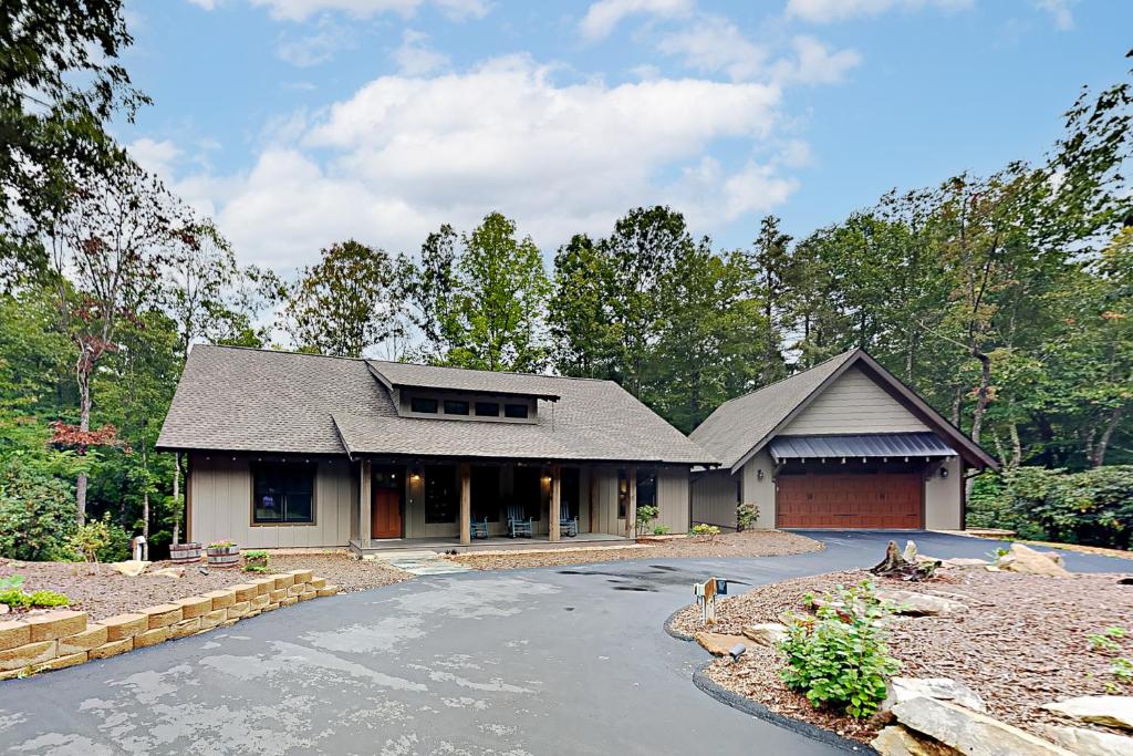 Chateau Boylston, Pisgah Forest