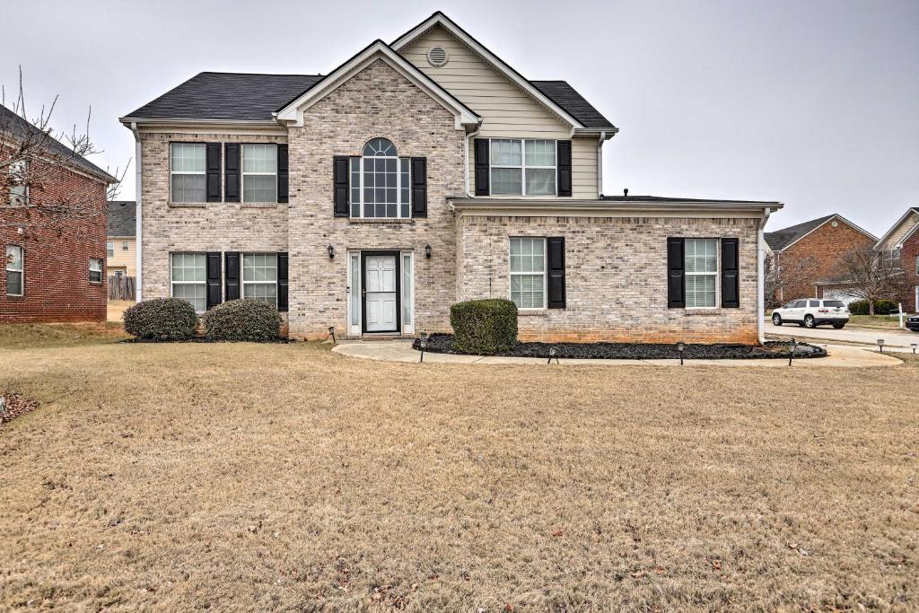 McDonough Abode Near Atlanta and Jackson Lake