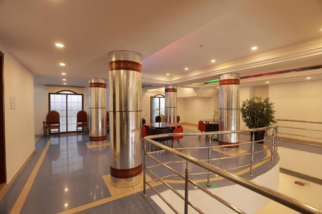 Hotel Teekay International photo