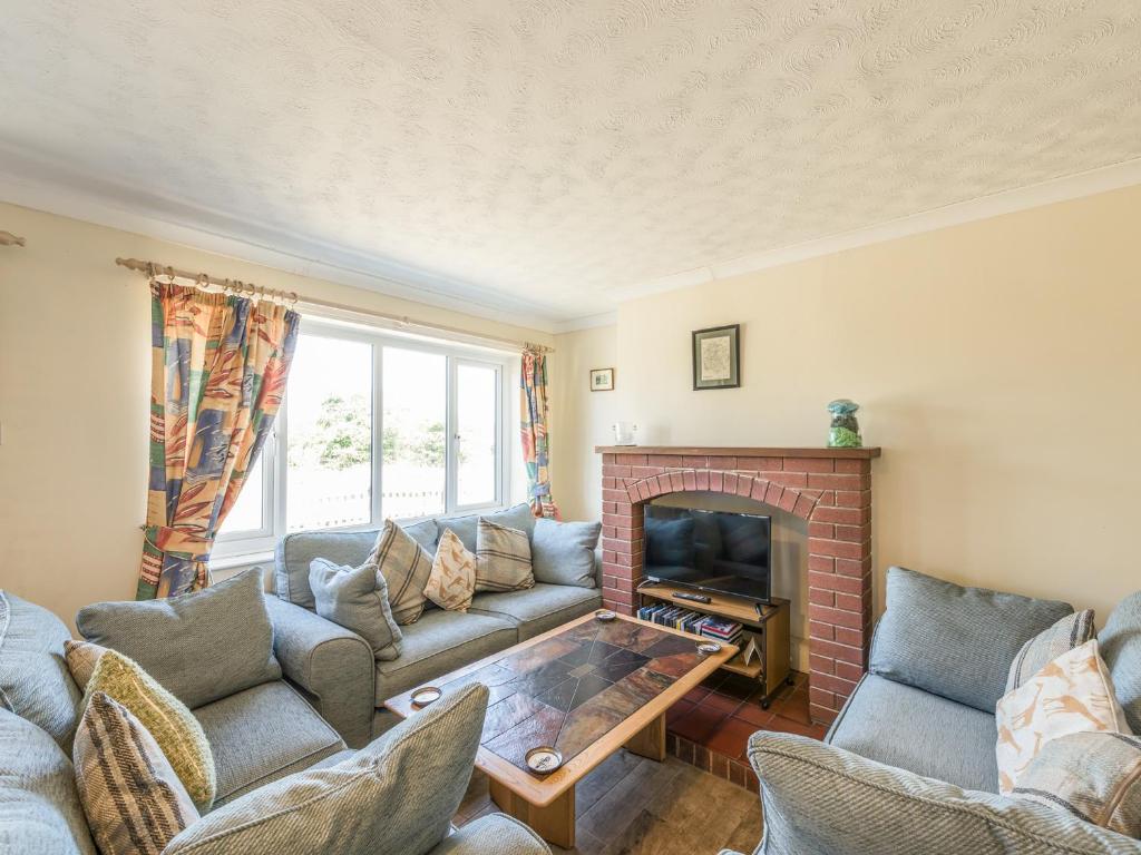 The Bungalow, Kidderminster photo 2