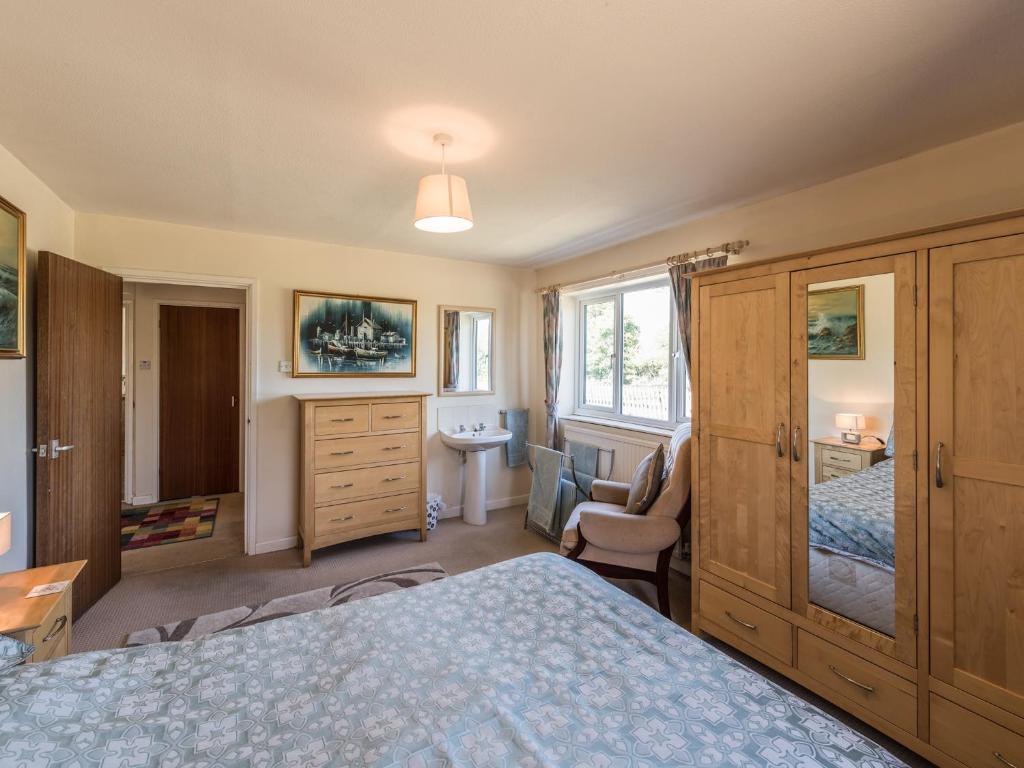 The Bungalow, Kidderminster photo 7