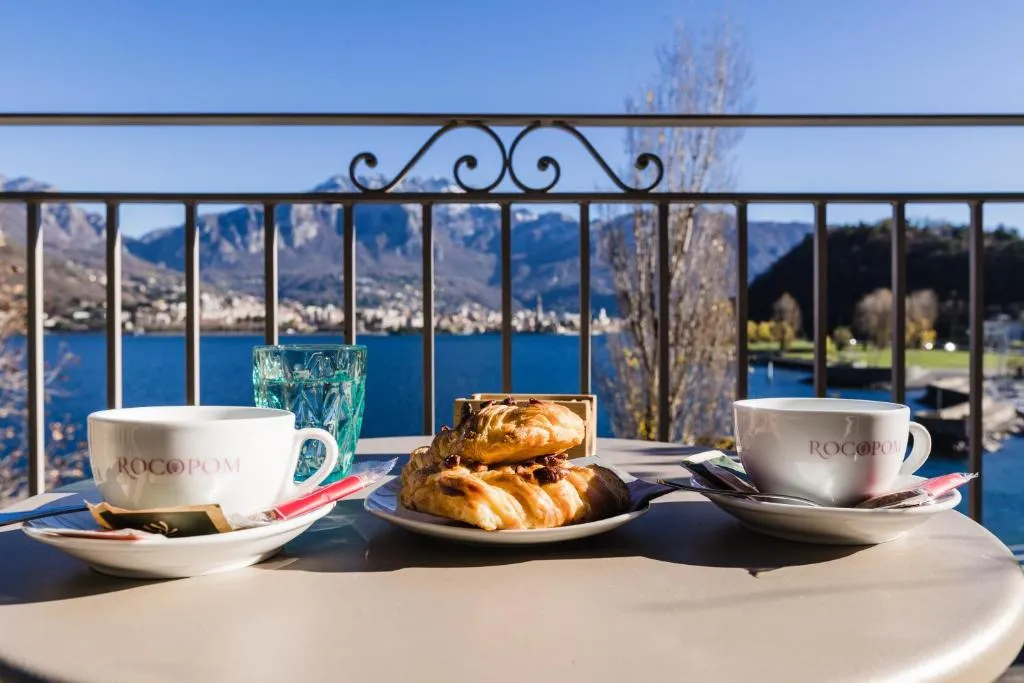 LUXURY SUITES ROCOPOM - Lake Front, Hotel in Lecco