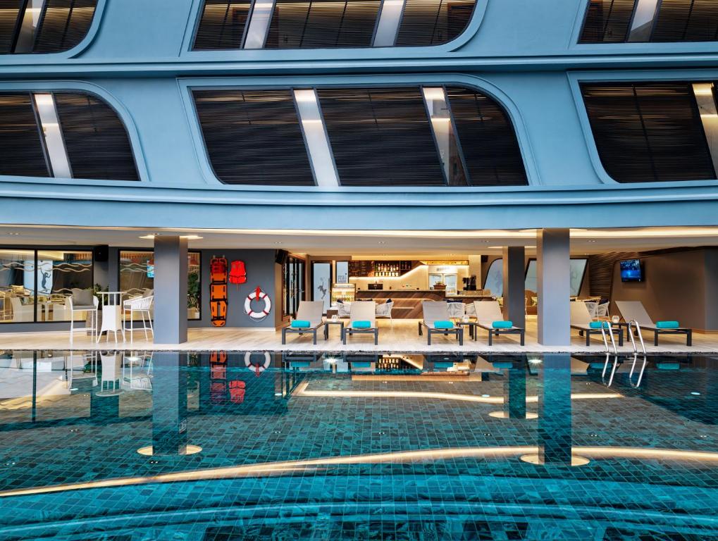 View, The Oceanic Sportel in Phuket