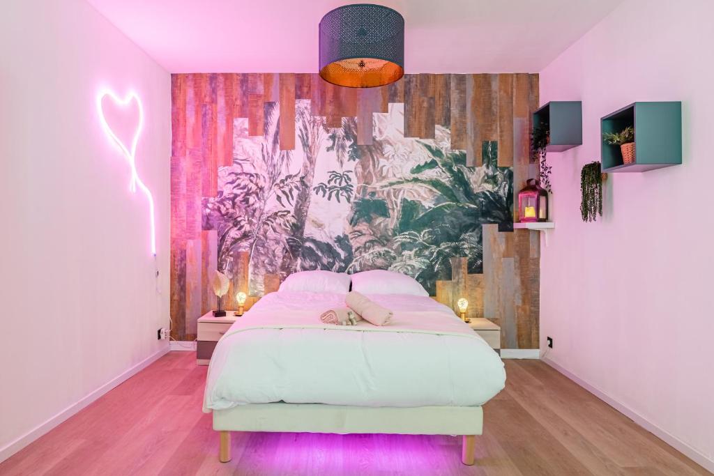 Aurora Lov'Room Proche de Saint Charles - 5