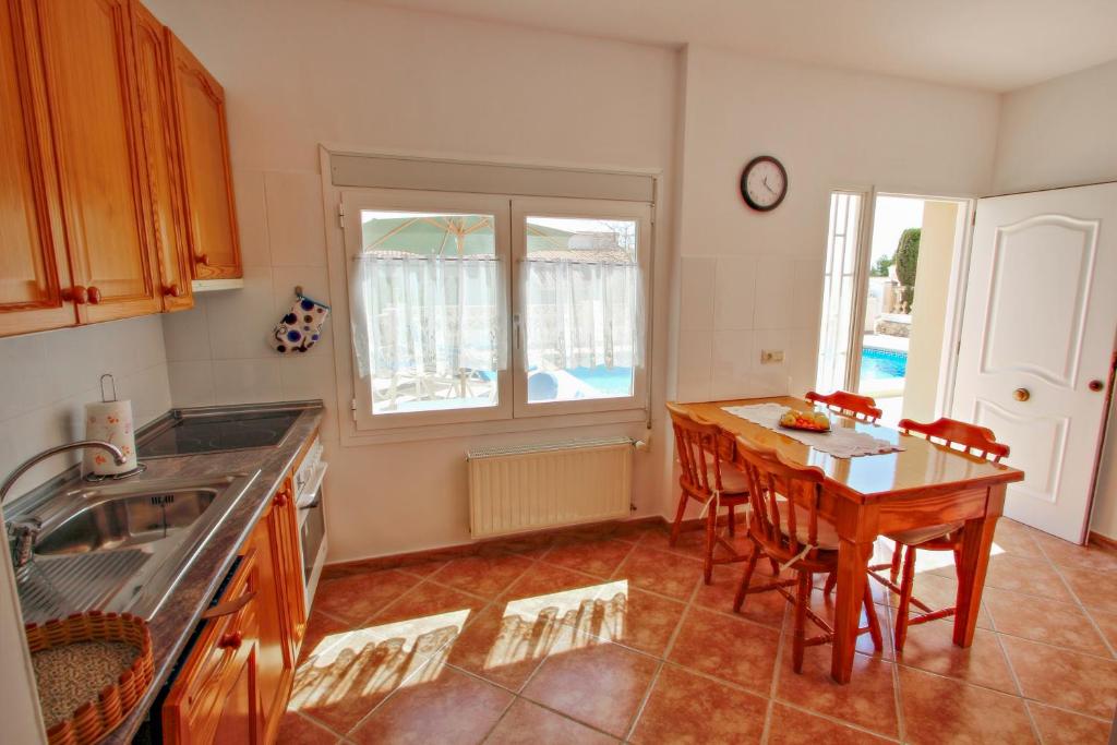 Sol Mar - sea view holiday home with private pool in Benissa - 4