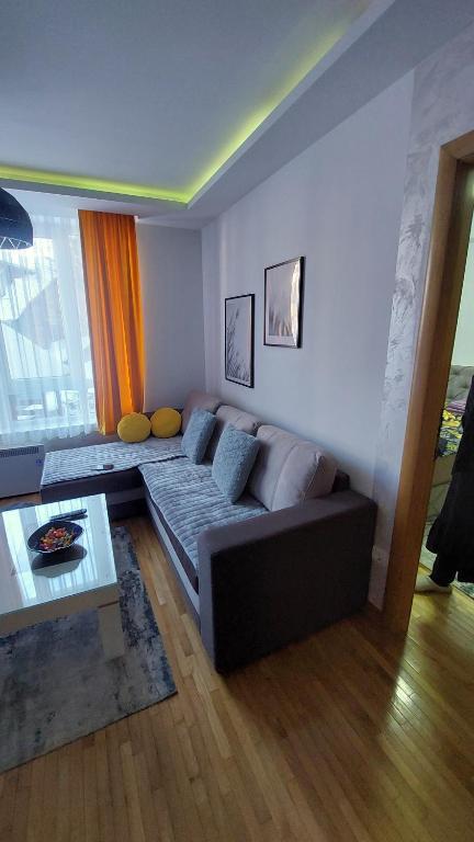 apartman Kraljevi čardaci Sadikovic sa garažom - 1