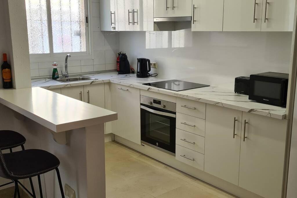 Estepona port beachside apartment - Marina Bay - 5