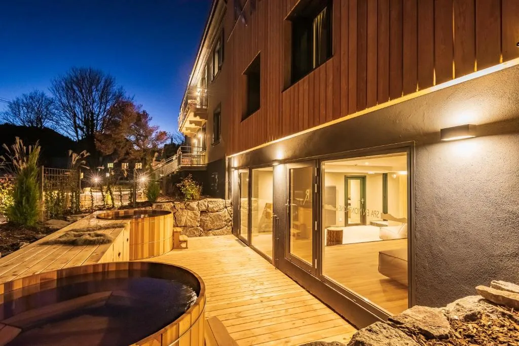 Logis Hôtel Restaurant & Spa La Rochette，位于拉巴罗什的酒店
