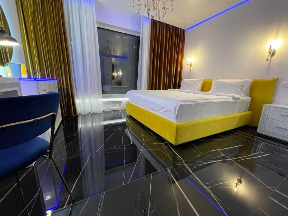 1 room 65m2 center of Obolon near River side., Kyjev