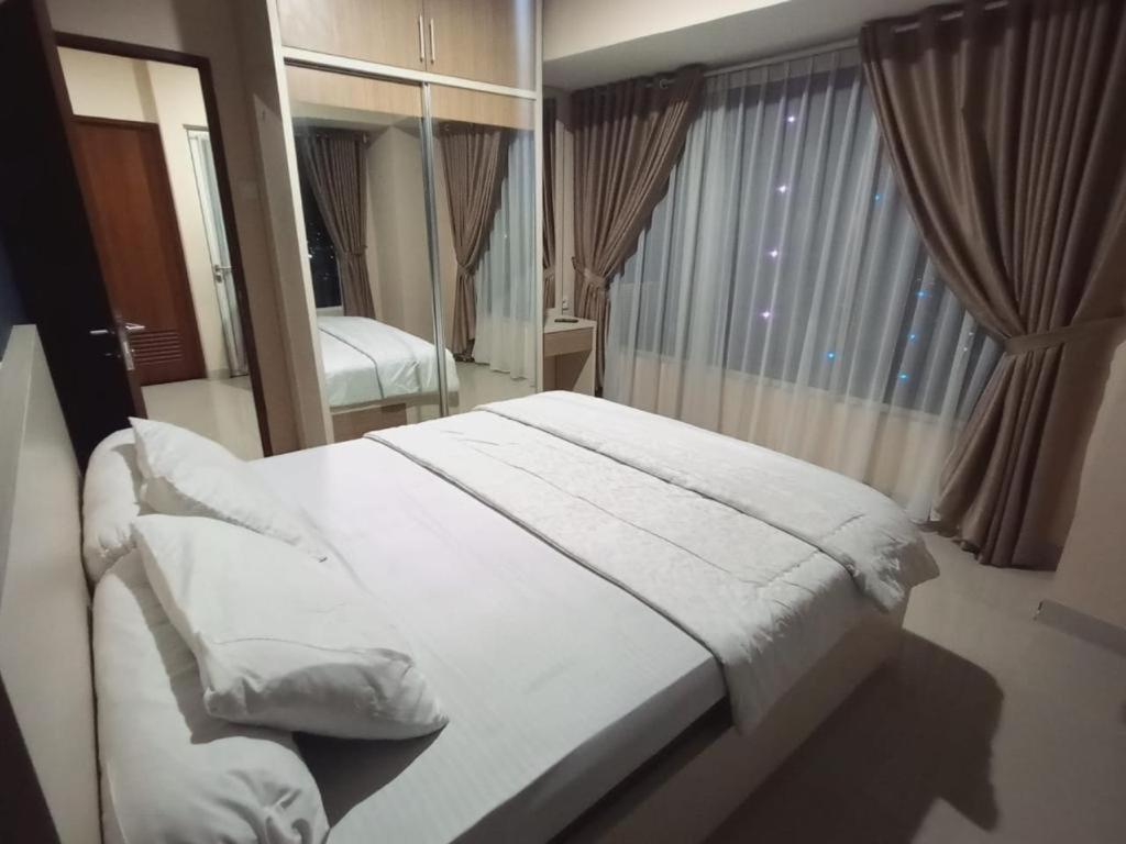 2 Bedroom Grand Kamala Lagoon Netflix — Hotel in Bekasi