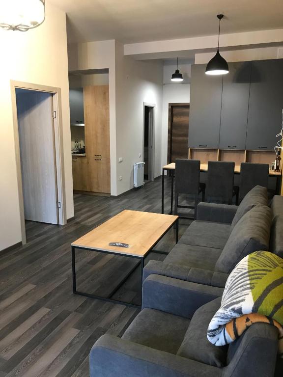 Tsaghkadzor, Kechi House D&D, Cachkadzor