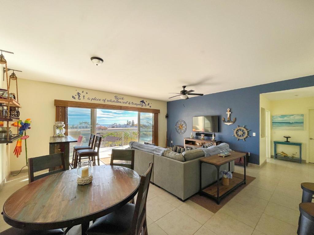 Glamorous Fully Equipped Condo with Amazing Sunset photo