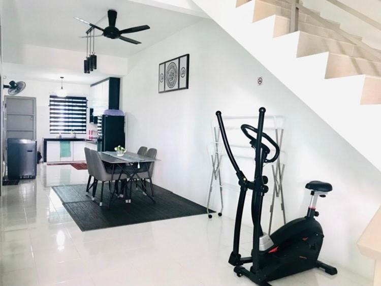Chempaka Homestay (Near to UTP UiTM Seri Iskandar) photo