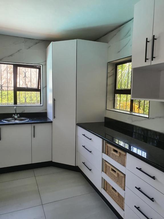 Kitchen, The Greek Beach and Golf House in Southbroom