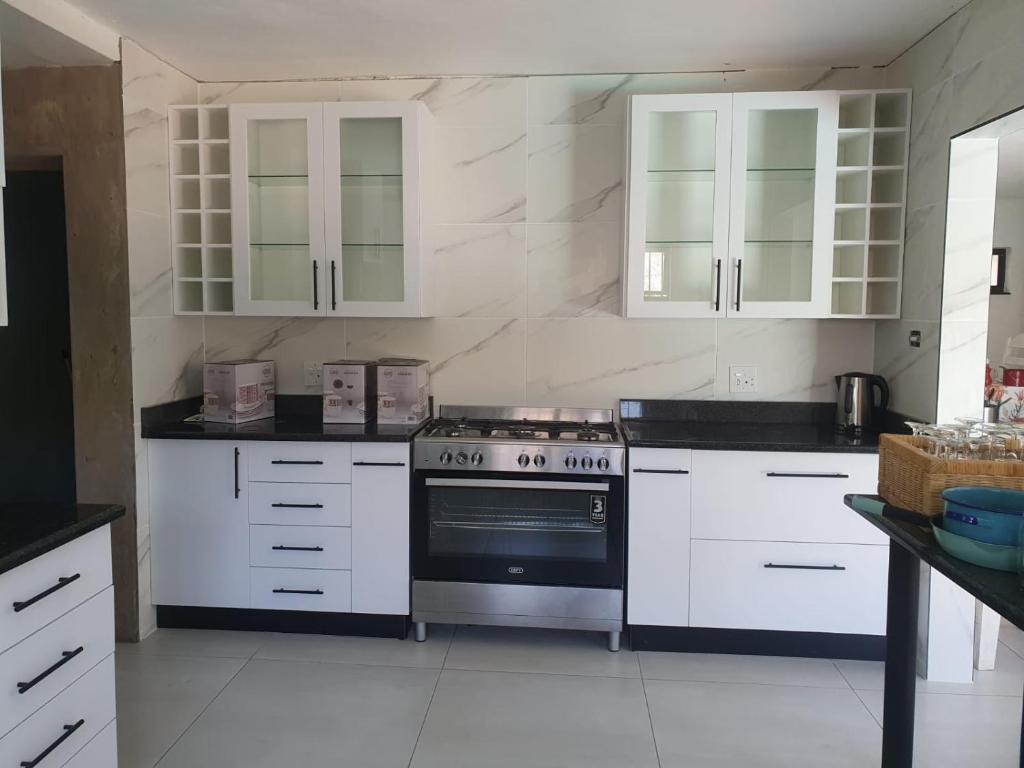 Kitchen, The Greek Beach and Golf House in Southbroom