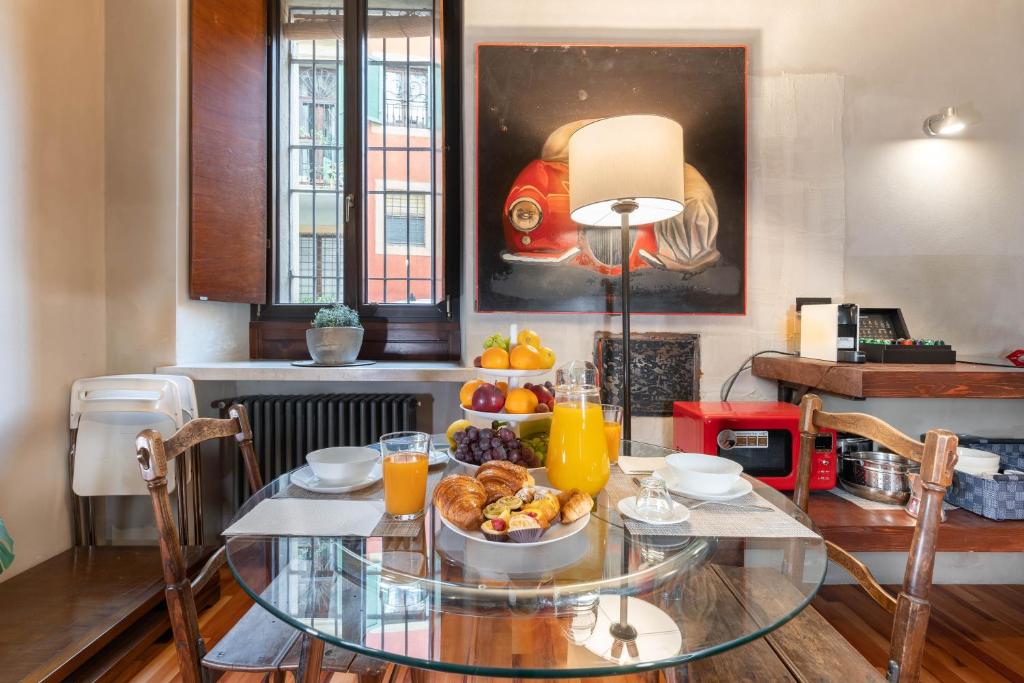 Il Garbo Apartments and Suite - 2