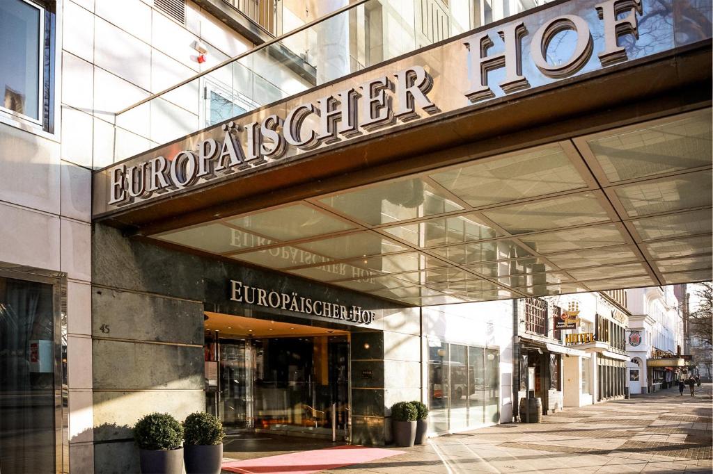 Hotel Exterior Image