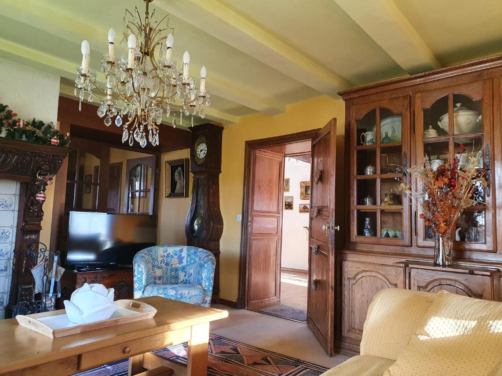 Sur la Rive Vierre, Suxy