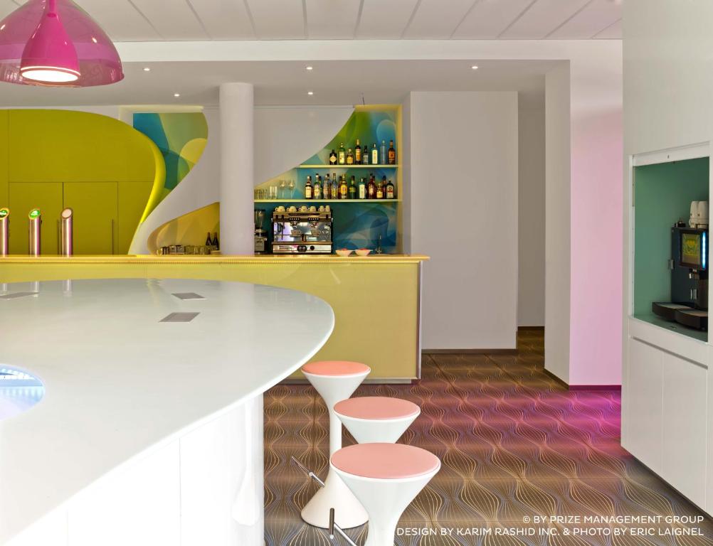 Bar/lounge